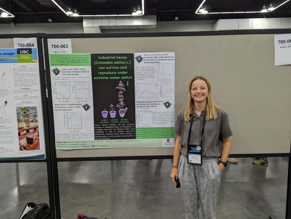 Ali with hemp poster at Plant Biology 2022 in Portland, Oregon