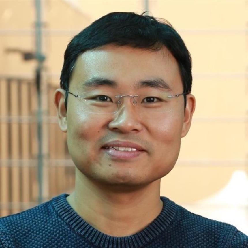 Lingyu Kong
