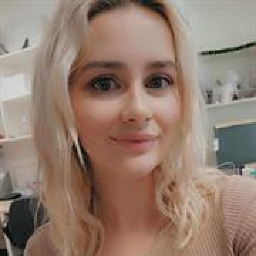 Jacqueline Barsby