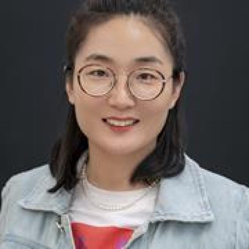 Jingxiu Wang