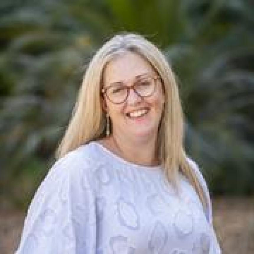 Kathryn Amos