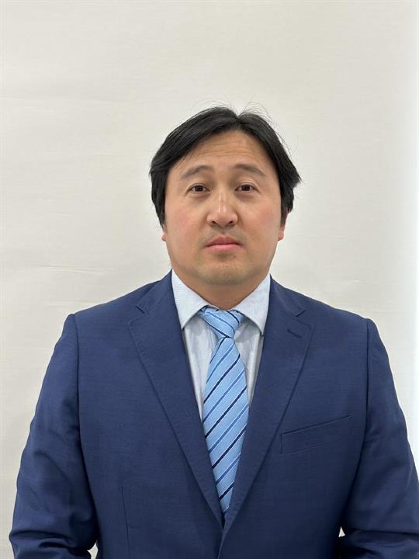 Zhong-Hua Chen