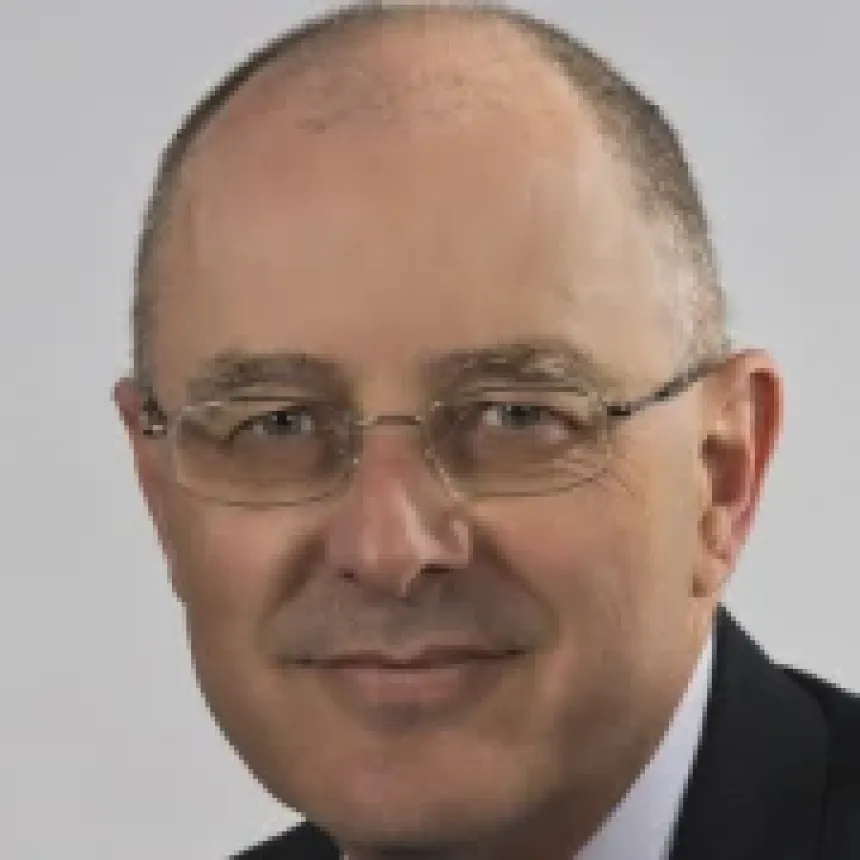 Geoffrey Crisp