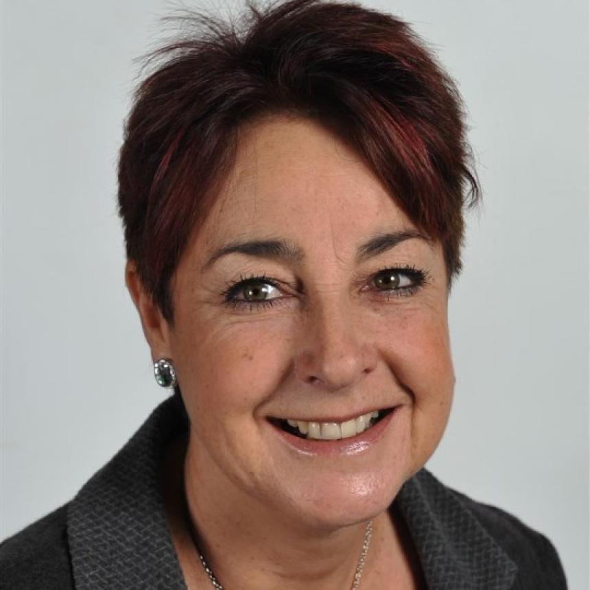 Christine Helliar