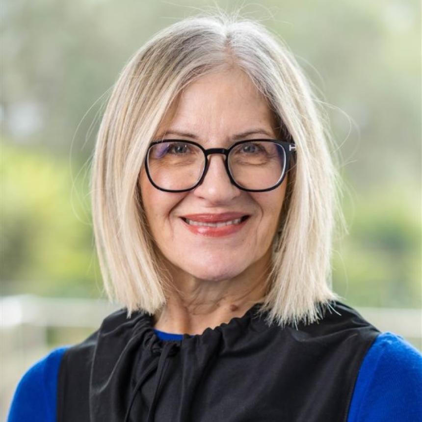 Veronika Gunjko-Kelly